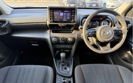 Toyota Yaris Cross, 2023 год, 1 589 099 рублей, 9 фотография