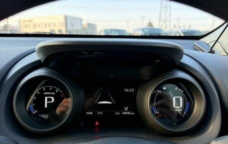 Toyota Yaris Cross, 2023 год, 1 589 099 рублей, 19 фотография