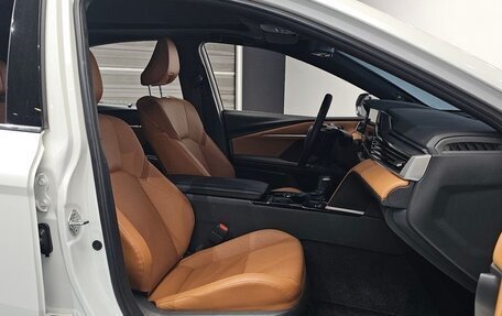 Toyota Camry, 2025 год, 6 350 000 рублей, 10 фотография