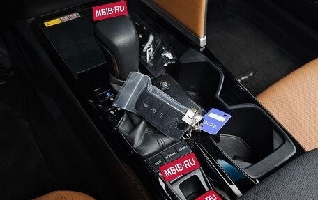 Toyota Camry, 2025 год, 6 350 000 рублей, 9 фотография