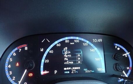 Toyota Yaris Cross, 2023 год, 1 750 099 рублей, 9 фотография