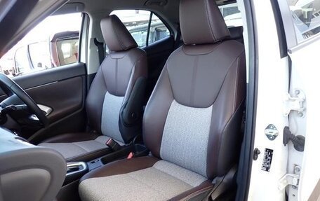 Toyota Yaris Cross, 2023 год, 1 750 099 рублей, 13 фотография