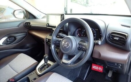 Toyota Yaris Cross, 2023 год, 1 750 099 рублей, 10 фотография