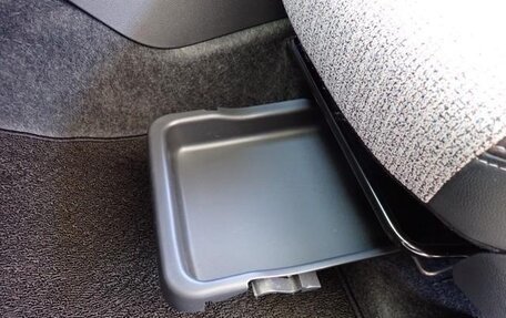 Toyota Yaris Cross, 2023 год, 1 750 099 рублей, 23 фотография