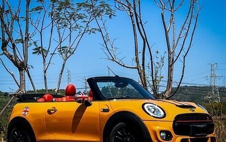 MINI Cabrio, 2019 год, 1 900 000 рублей, 1 фотография