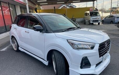 Daihatsu Rocky, 2021 год, 1 150 001 рублей, 3 фотография