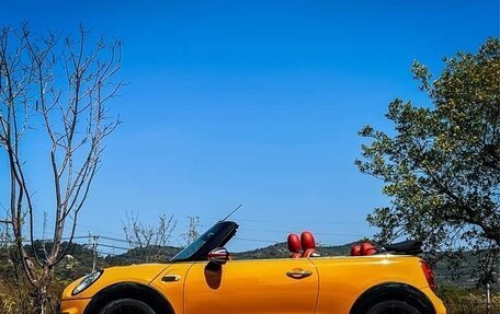 MINI Cabrio, 2019 год, 1 900 000 рублей, 5 фотография