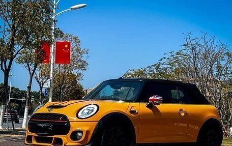 MINI Cabrio, 2019 год, 1 900 000 рублей, 3 фотография