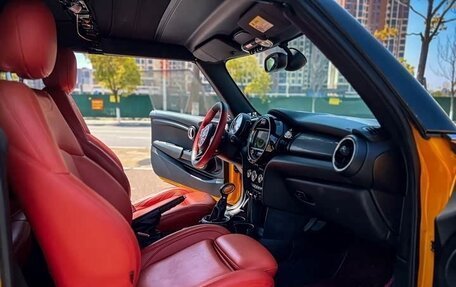 MINI Cabrio, 2019 год, 1 900 000 рублей, 12 фотография