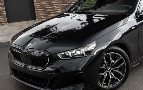 BMW 5 серия, 2025 год, 7 000 000 рублей, 15 фотография