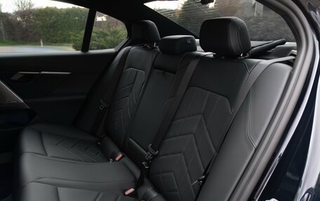 BMW 5 серия, 2025 год, 7 000 000 рублей, 33 фотография