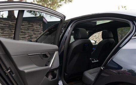 BMW 5 серия, 2025 год, 7 000 000 рублей, 31 фотография