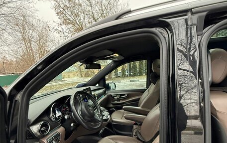 Mercedes-Benz V-Класс, 2017 год, 3 600 000 рублей, 6 фотография