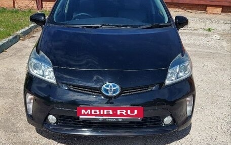 Toyota Prius, 2015 год, 1 200 000 рублей, 5 фотография