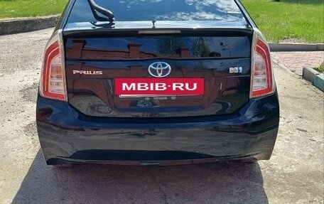 Toyota Prius, 2015 год, 1 200 000 рублей, 4 фотография