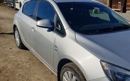 Opel Astra J, 2013 год, 740 000 рублей, 4 фотография