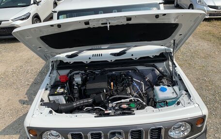 Suzuki Jimny, 2025 год, 2 400 000 рублей, 18 фотография