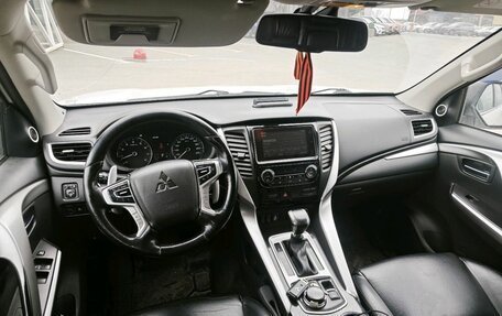 Mitsubishi Pajero Sport III рестайлинг, 2016 год, 3 000 000 рублей, 6 фотография