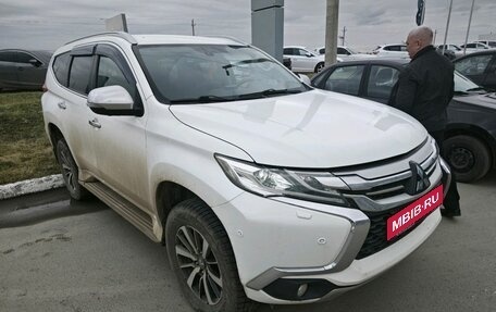 Mitsubishi Pajero Sport III рестайлинг, 2016 год, 3 000 000 рублей, 12 фотография