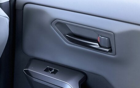 Toyota RAV4, 2026 год, 4 290 000 рублей, 21 фотография