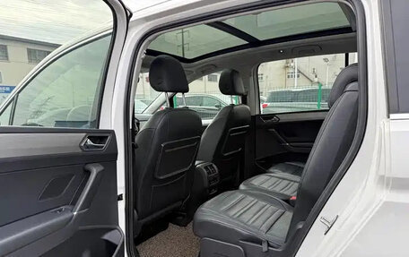 Volkswagen Touran III, 2022 год, 1 749 003 рублей, 21 фотография