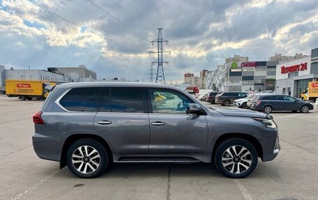 Lexus LX III, 2017 год, 5 800 000 рублей, 4 фотография