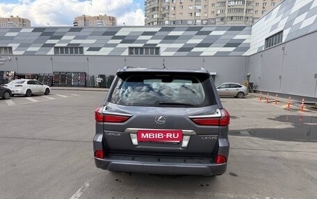 Lexus LX III, 2017 год, 5 800 000 рублей, 3 фотография