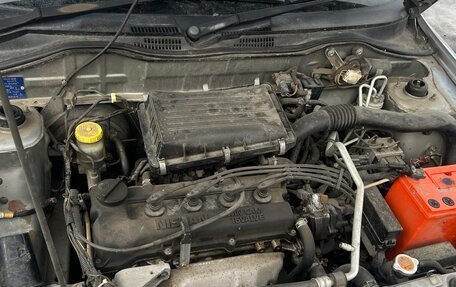 Nissan March II, 2000 год, 250 000 рублей, 3 фотография