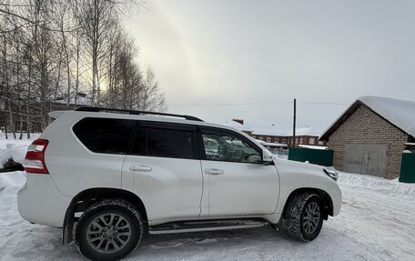 Toyota Land Cruiser Prado 150 рестайлинг 2, 2017 год, 3 318 000 рублей, 3 фотография