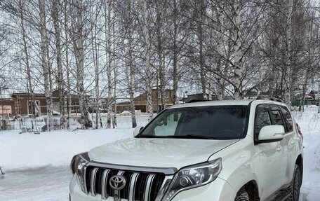 Toyota Land Cruiser Prado 150 рестайлинг 2, 2017 год, 3 318 000 рублей, 8 фотография