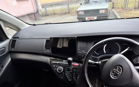 Toyota ISis I, 2012 год, 1 350 000 рублей, 9 фотография