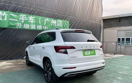 Skoda Karoq I, 2023 год, 2 360 000 рублей, 4 фотография