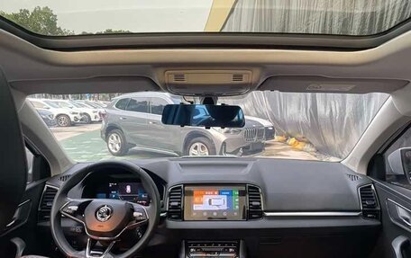 Skoda Karoq I, 2023 год, 2 360 000 рублей, 2 фотография