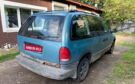 Plymouth Voyager III, 1996 год, 95 000 рублей, 3 фотография