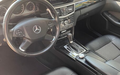 Mercedes-Benz E-Класс, 2009 год, 1 300 000 рублей, 6 фотография