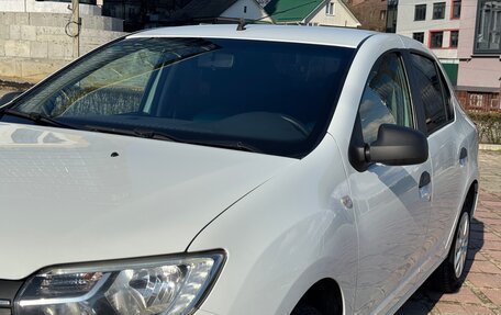 Renault Logan II, 2020 год, 800 000 рублей, 10 фотография