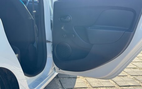 Renault Logan II, 2020 год, 800 000 рублей, 18 фотография