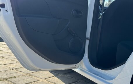 Renault Logan II, 2020 год, 800 000 рублей, 19 фотография