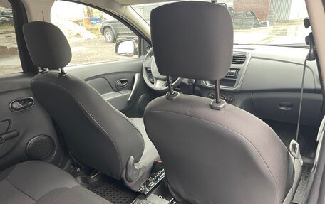 Renault Logan II, 2015 год, 750 000 рублей, 12 фотография