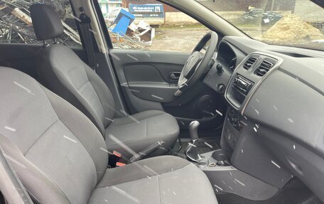 Renault Logan II, 2015 год, 750 000 рублей, 14 фотография