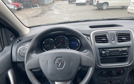 Renault Logan II, 2015 год, 750 000 рублей, 19 фотография