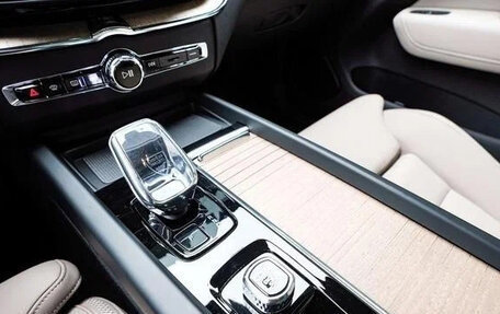 Volvo XC60 II, 2025 год, 4 960 000 рублей, 7 фотография