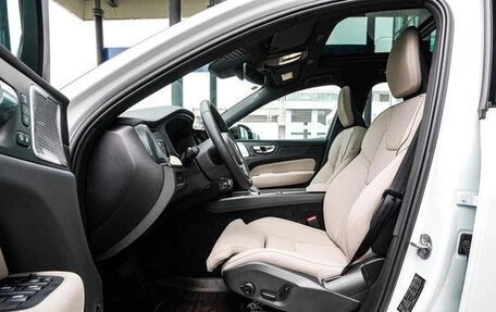 Volvo XC60 II, 2025 год, 4 960 000 рублей, 5 фотография