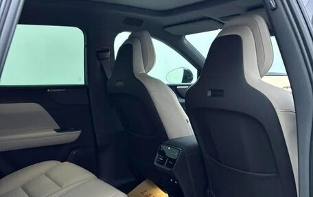 Volvo XC70, 2025 год, 6 600 000 рублей, 8 фотография