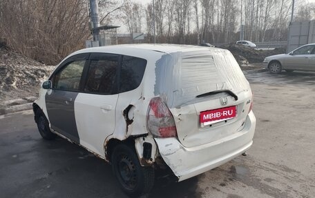 Honda Fit III, 2002 год, 110 000 рублей, 4 фотография