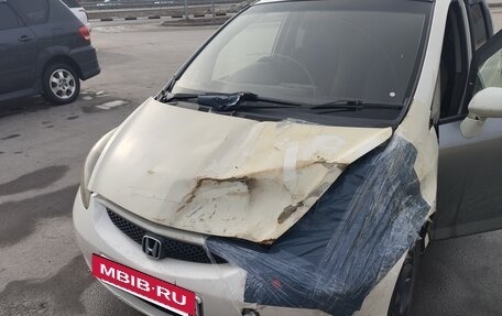 Honda Fit III, 2002 год, 110 000 рублей, 2 фотография