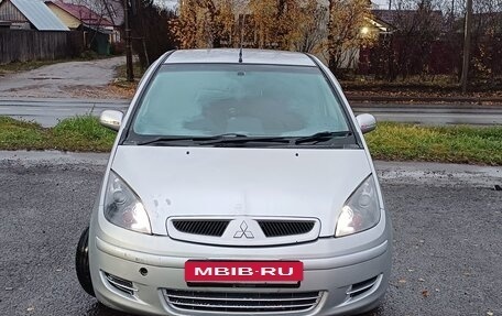Mitsubishi Colt VI рестайлинг, 2003 год, 265 000 рублей, 2 фотография