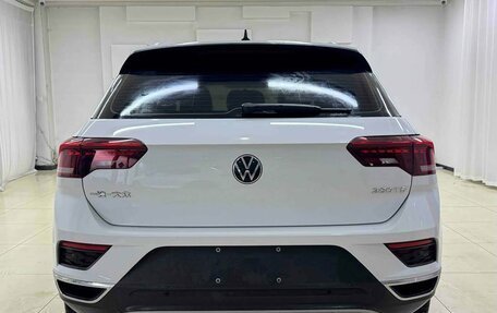 Volkswagen T-Roc I, 2022 год, 1 499 000 рублей, 4 фотография