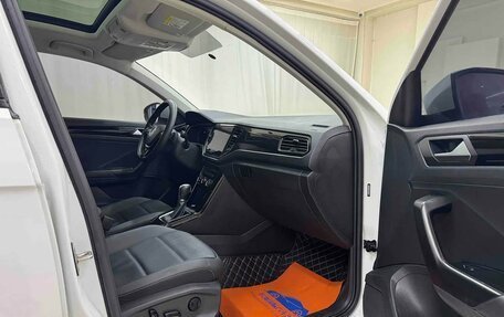 Volkswagen T-Roc I, 2022 год, 1 499 000 рублей, 7 фотография