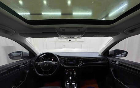 Volkswagen T-Roc I, 2022 год, 1 499 000 рублей, 8 фотография